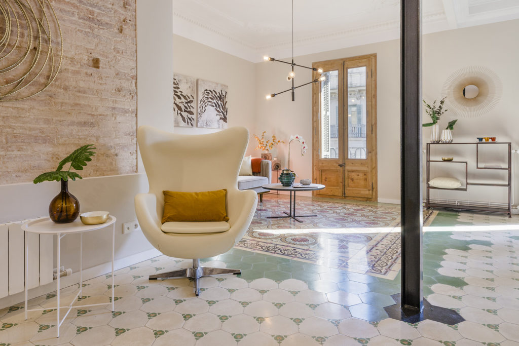 apartamento reformado en finca regia del Eixample