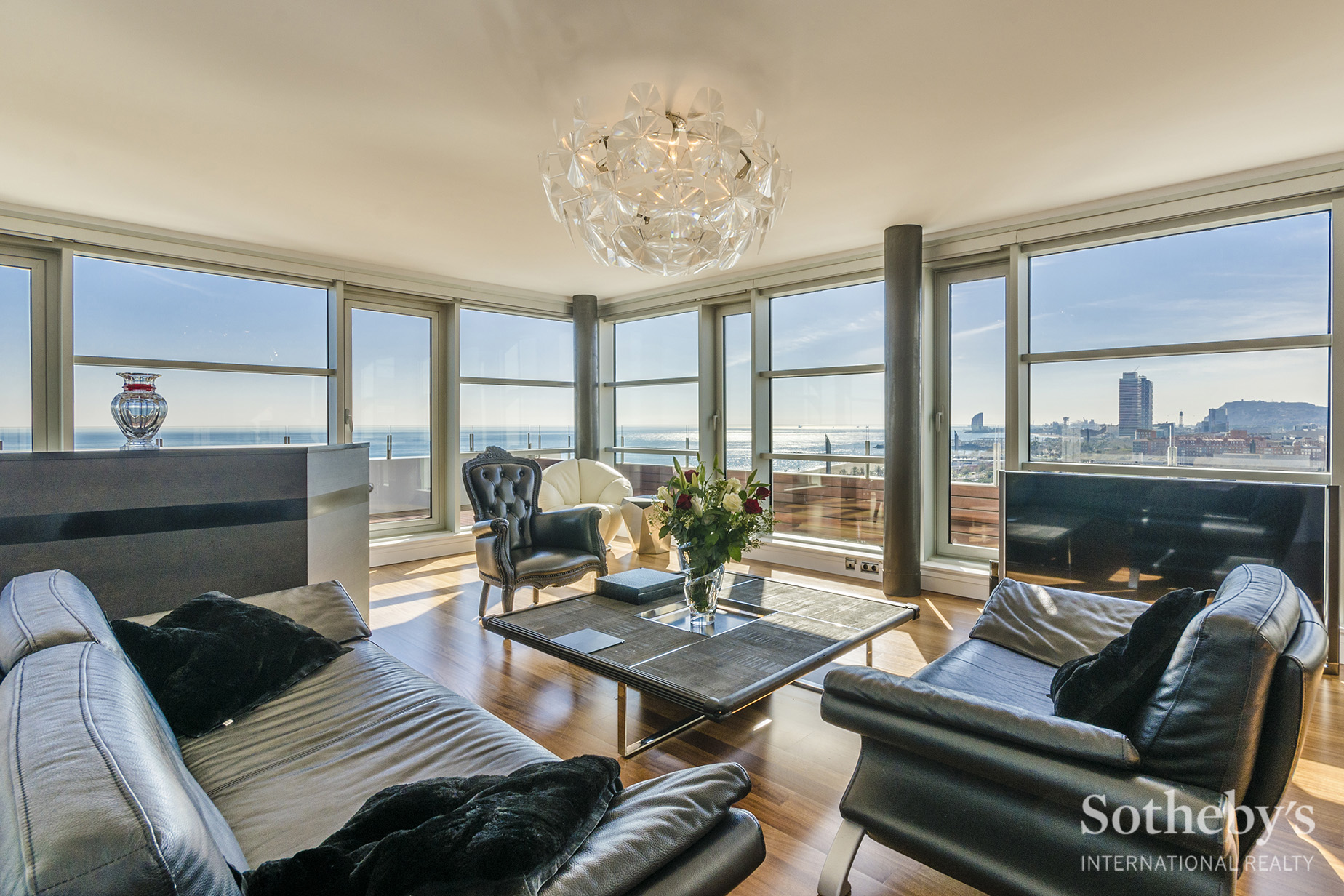 Singular penthouse with panoramic sea views Poblenou, Barcelona