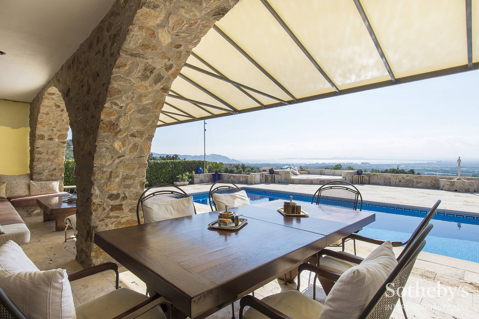 Casa rústica en venta con vistas al mar Palau Saverdera, Costa Brava